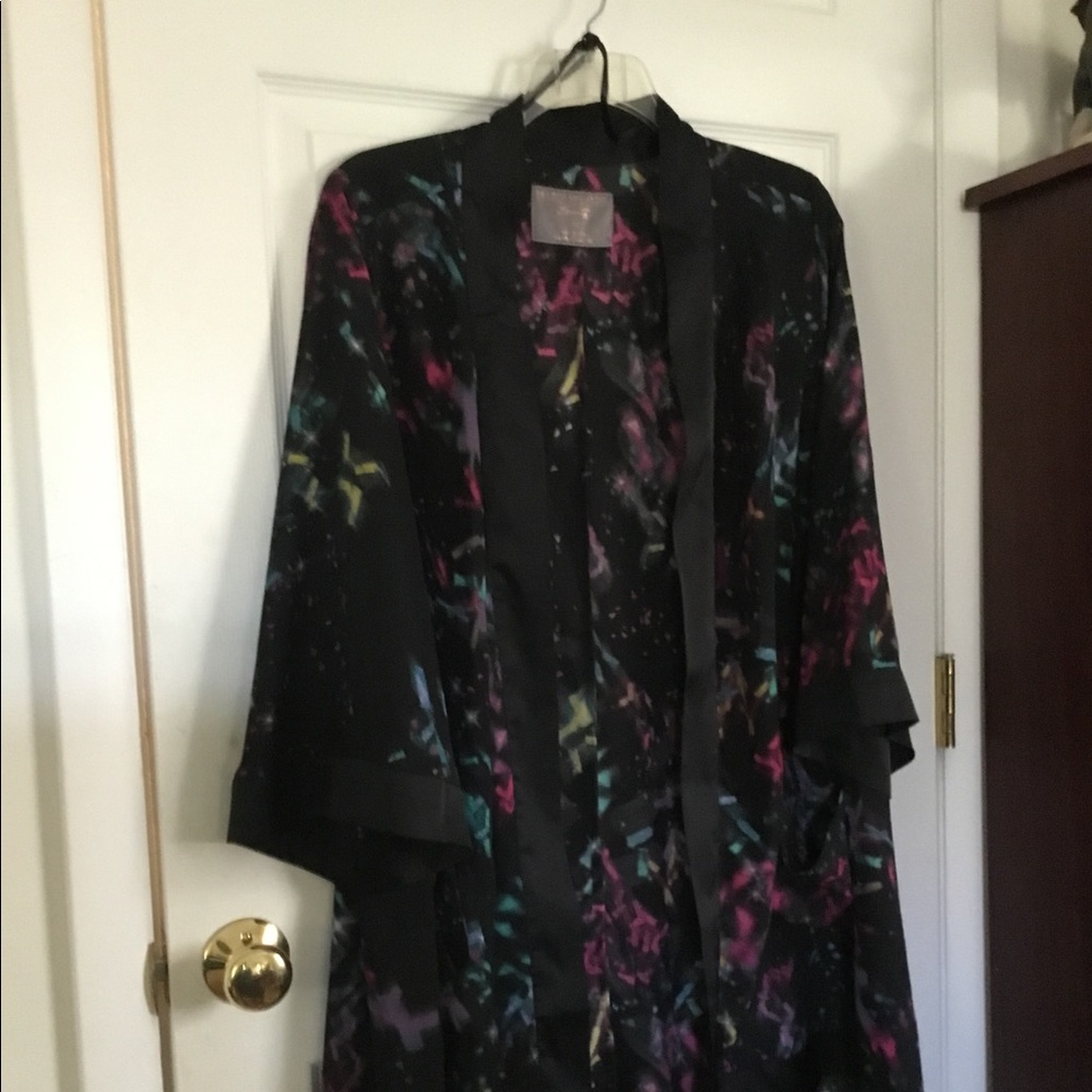 MELISSA McCARTHY KIMONO
